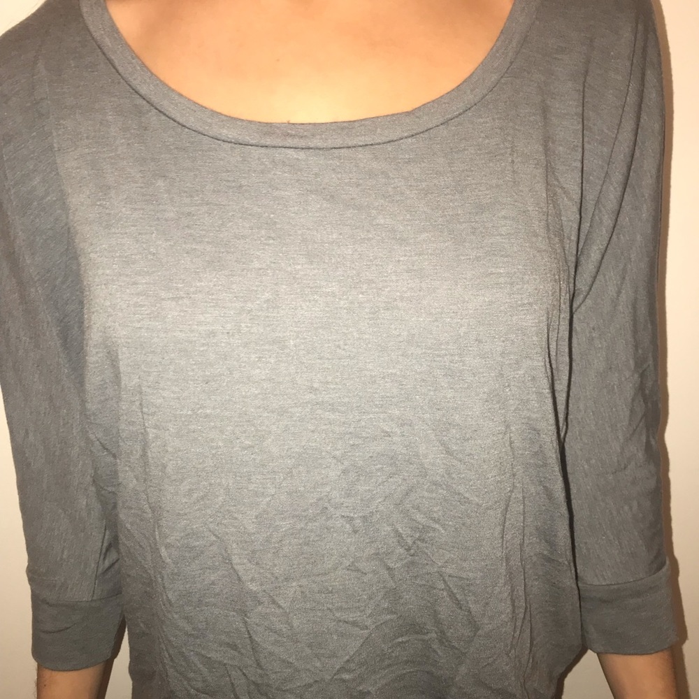 Basic gray long sleeve shirt